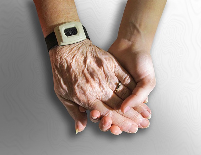 How to Help Your Loved One Manage Their Cancer